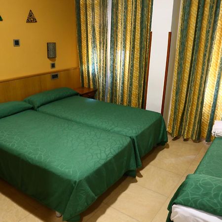 Hostal Muralla Plasencia Εξωτερικό φωτογραφία