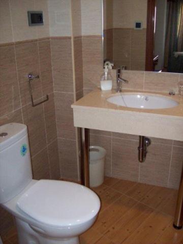 Hostal Muralla Plasencia Δωμάτιο φωτογραφία