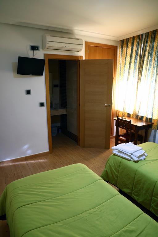 Hostal Muralla Plasencia Εξωτερικό φωτογραφία