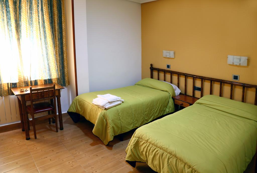 Hostal Muralla Plasencia Εξωτερικό φωτογραφία